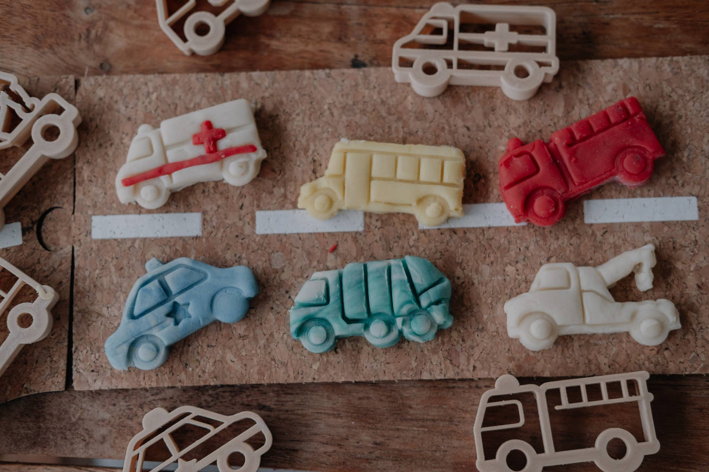 Service Vehicle Cutter Set - Eco Playdough Tool