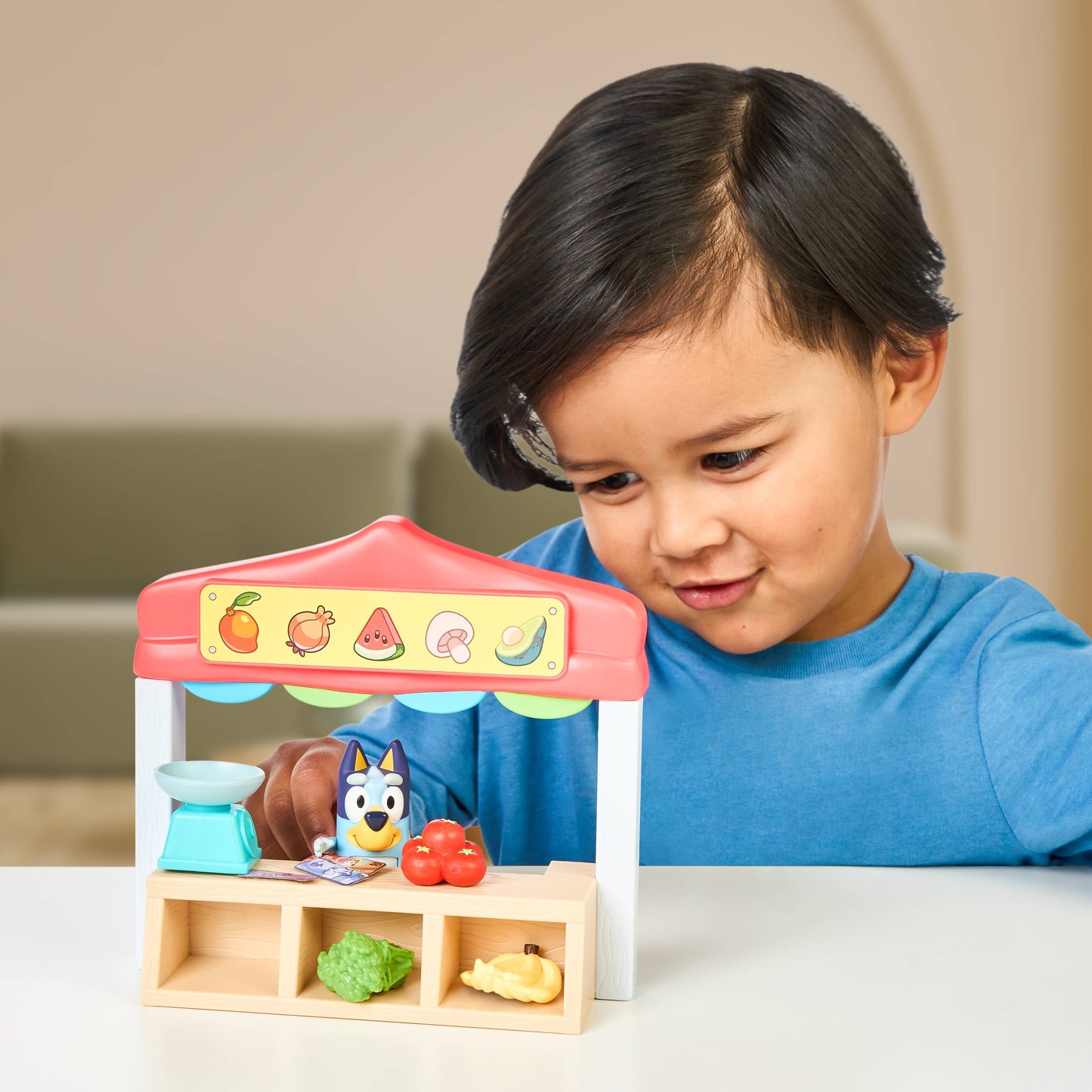 Moose Toys Bluey Farmers Market Mini Playset