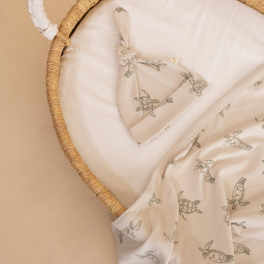 Organic Swaddle Blanket & Hat Set - Turtles