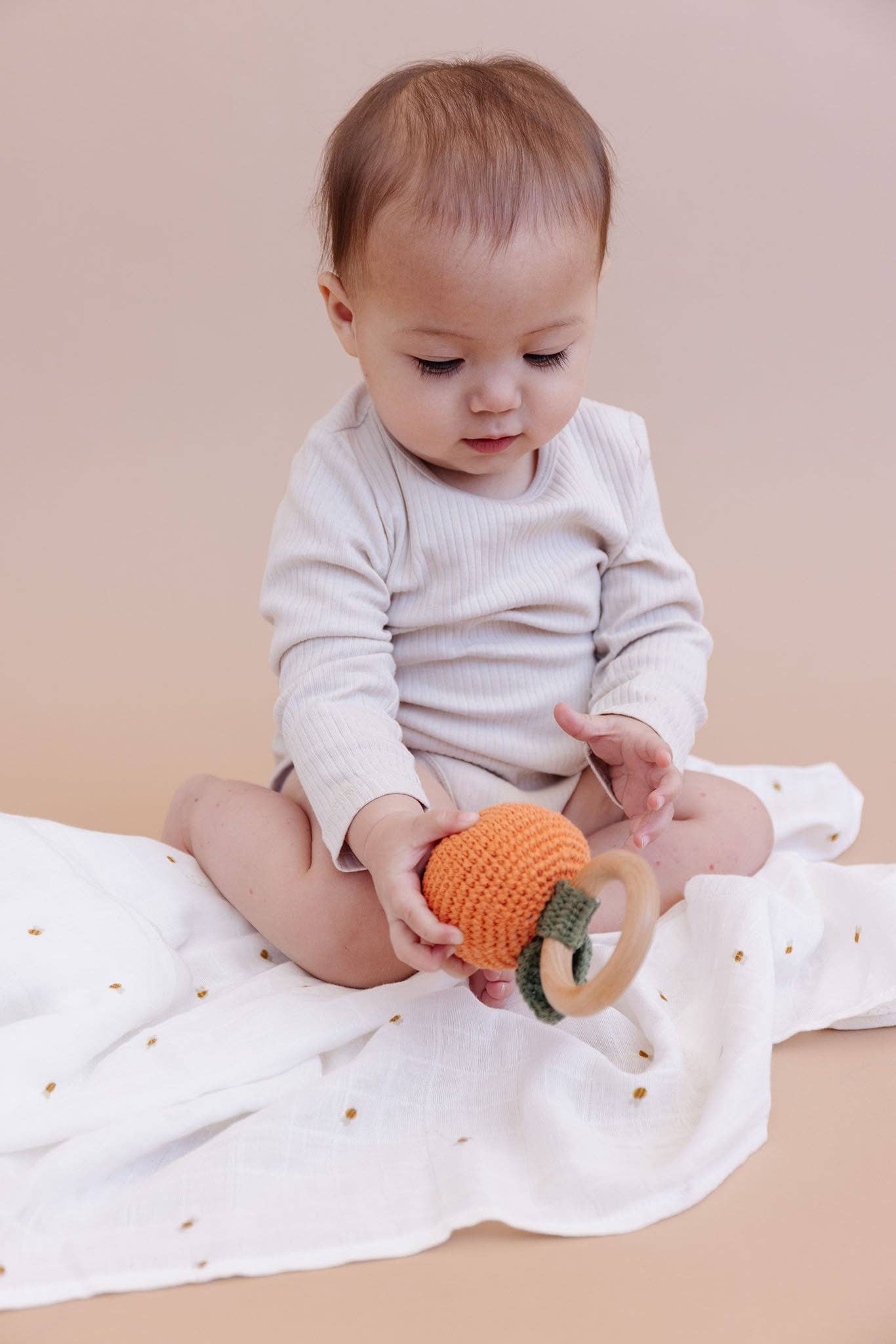 Swaddle Bee Baby Organic Muslin Blanket Gift Honey Bear